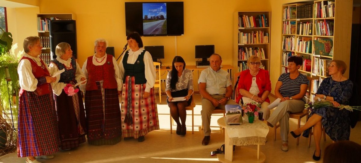 UNIKALI KNYGA APIE RADYŠČIAUS KAIMĄ